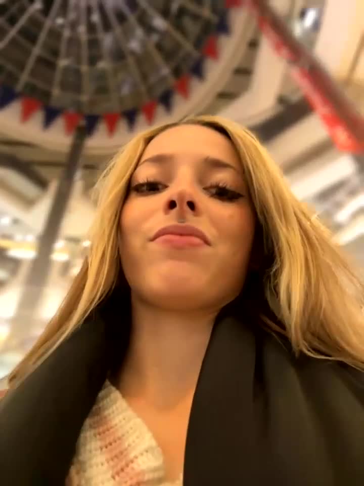 LoraaDoll