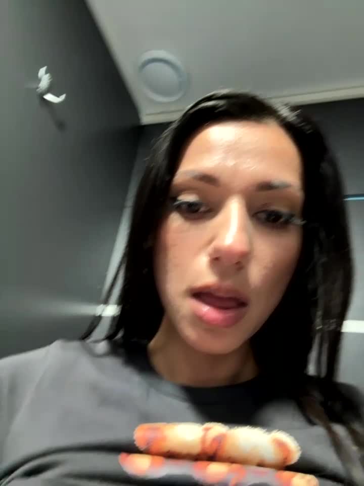 _MiaQueen_